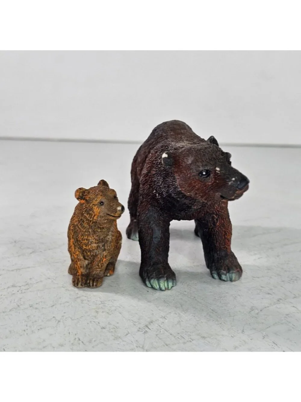 Vintage Brown Grizzly Bear Mom Cub Figurine Set Pair Resin Wildlife Home Decor